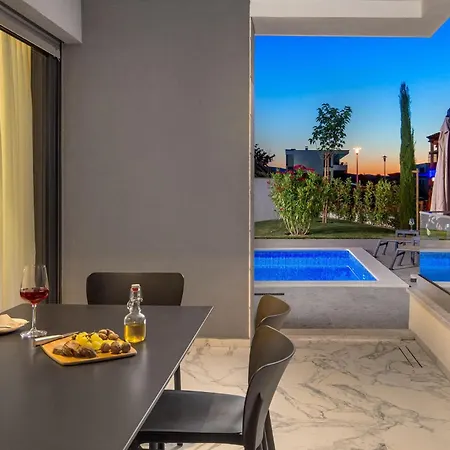 Luxurious In Apartamento Malinska