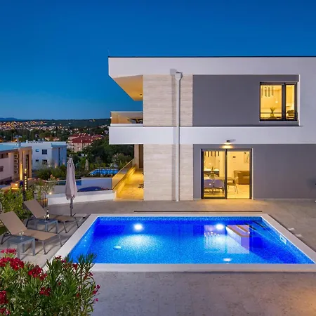 Luxurious In