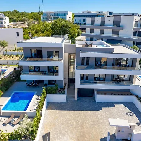 Luxurious In * Malinska