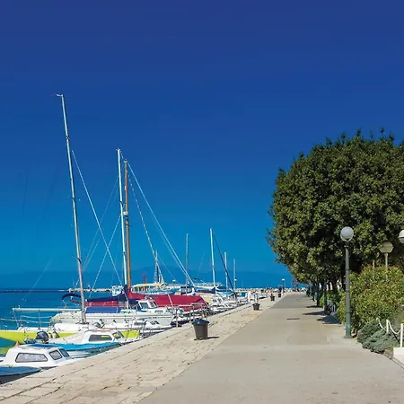 Apartamento Luxurious In Malinska
