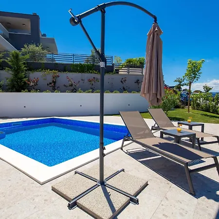 Luxurious In